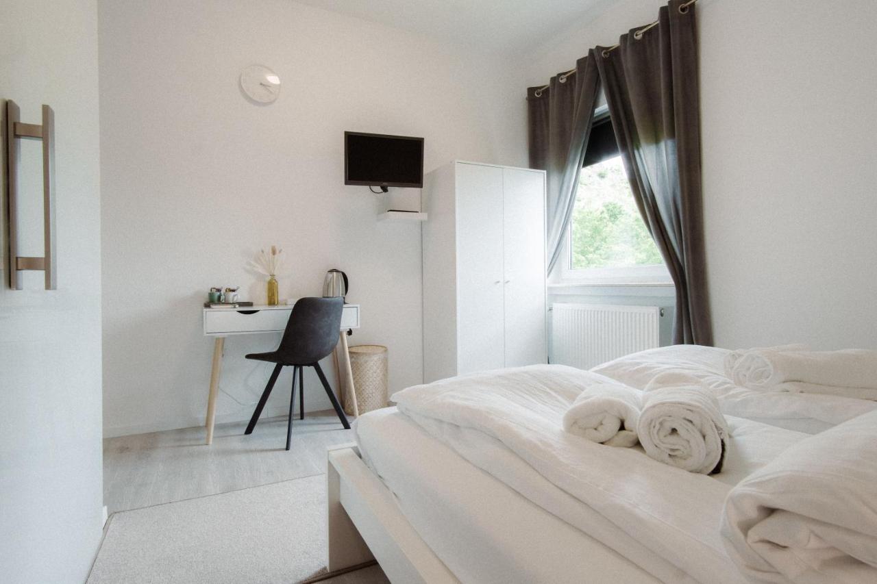 Magare & Restaurant Hotel *